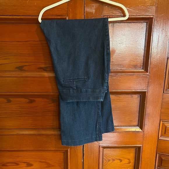 Dark Denim Effortless Stretch Pant - Picture 7 of 8